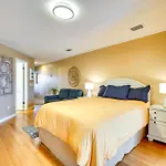 Charming Panama City Studio With Community Pool!