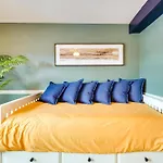 Charming Panama City Studio With Community Pool!