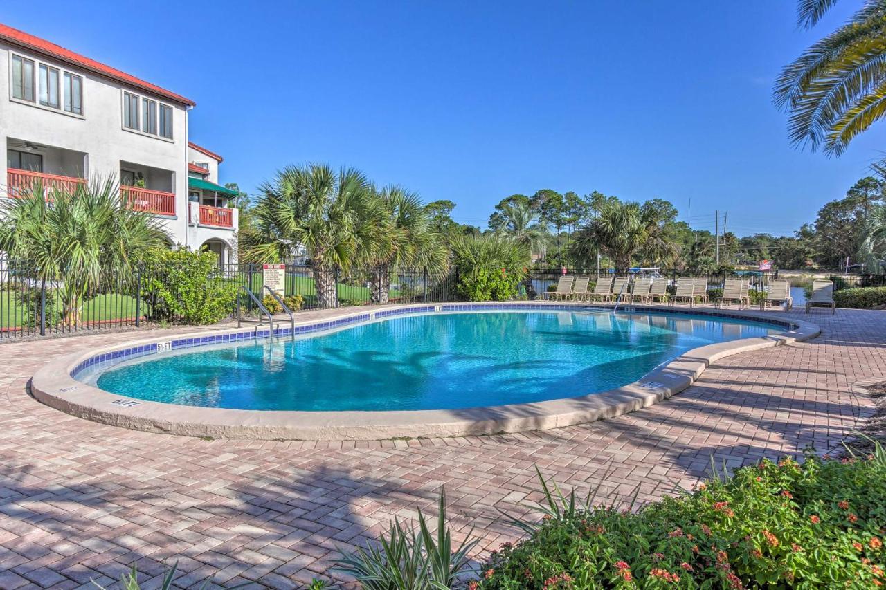Charming Panama With Community Pool! Apartment *