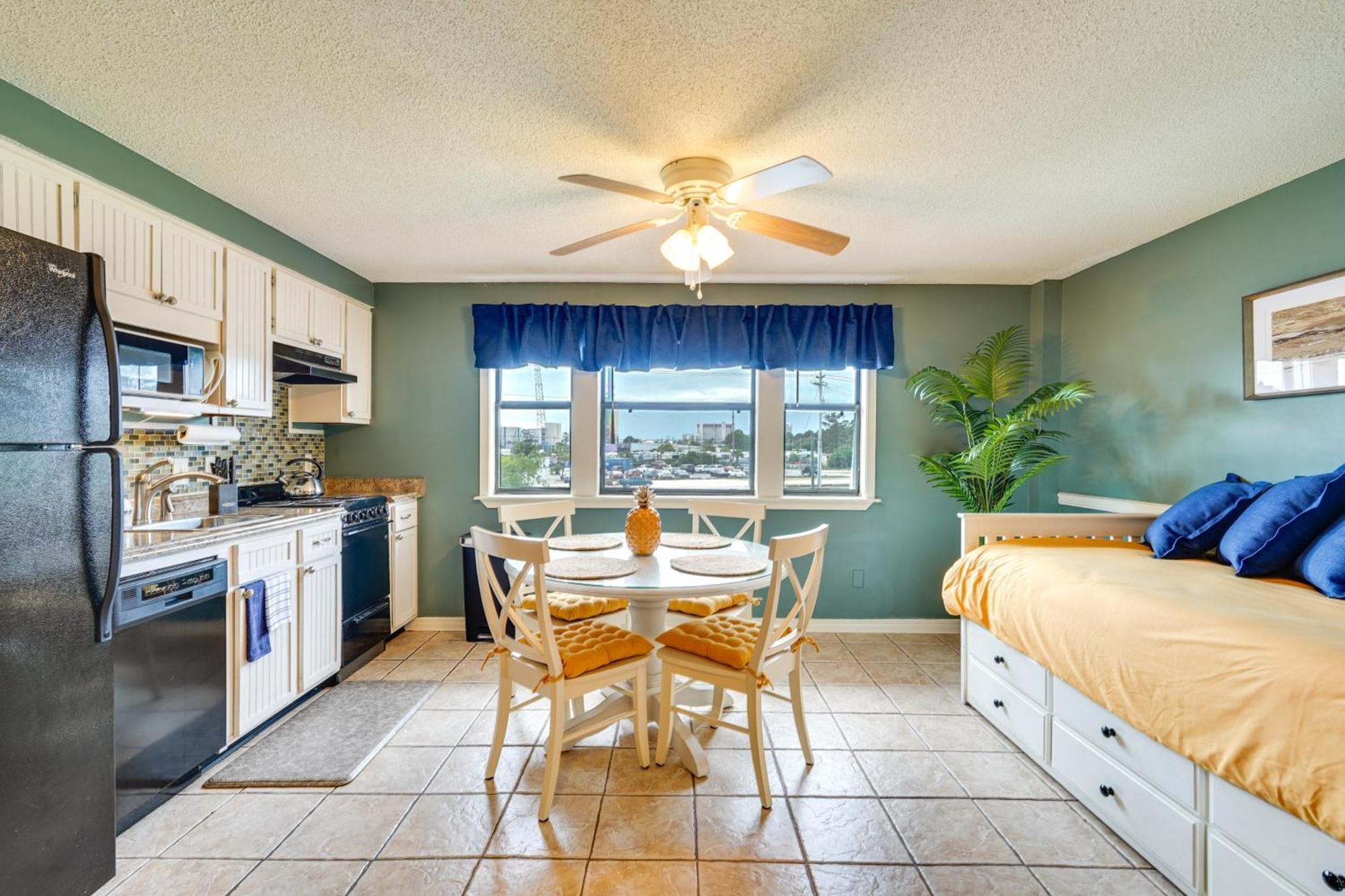 Charming Panama With Community Pool! Apartment Panama City Beach