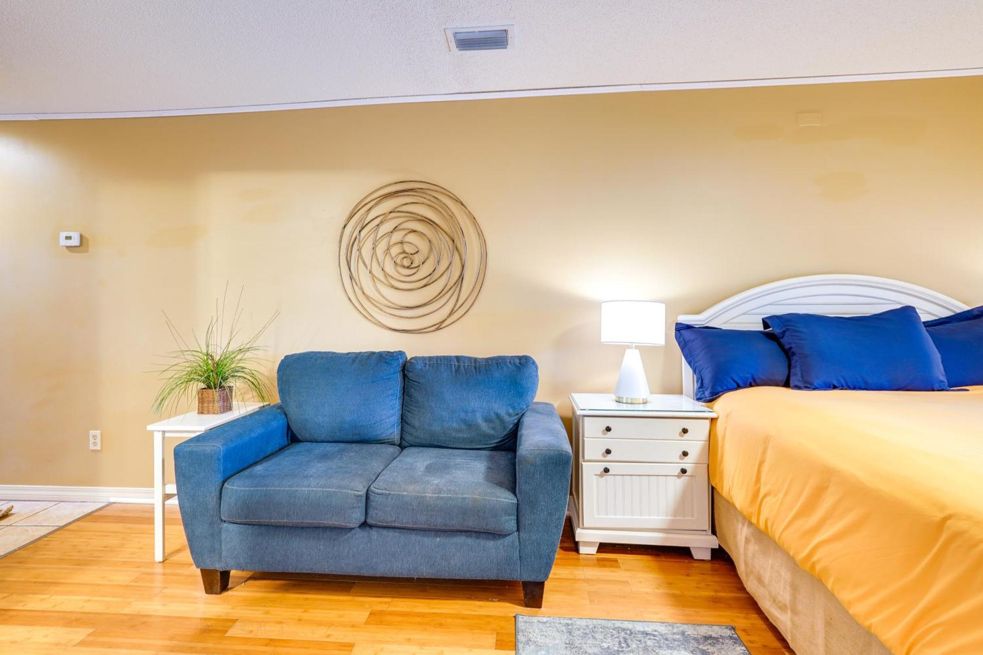 Charming Panama With Community Pool! Apartment